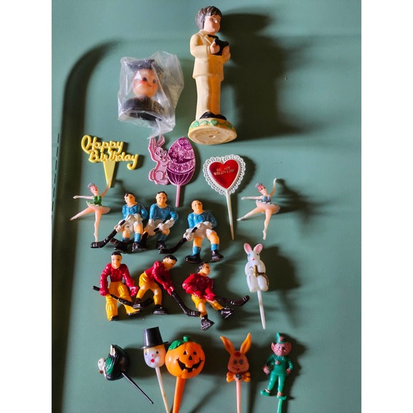 Cake Toppers 1960s & 70's Assorted VINTAGE  20 Pieces - Picture 1 of 10